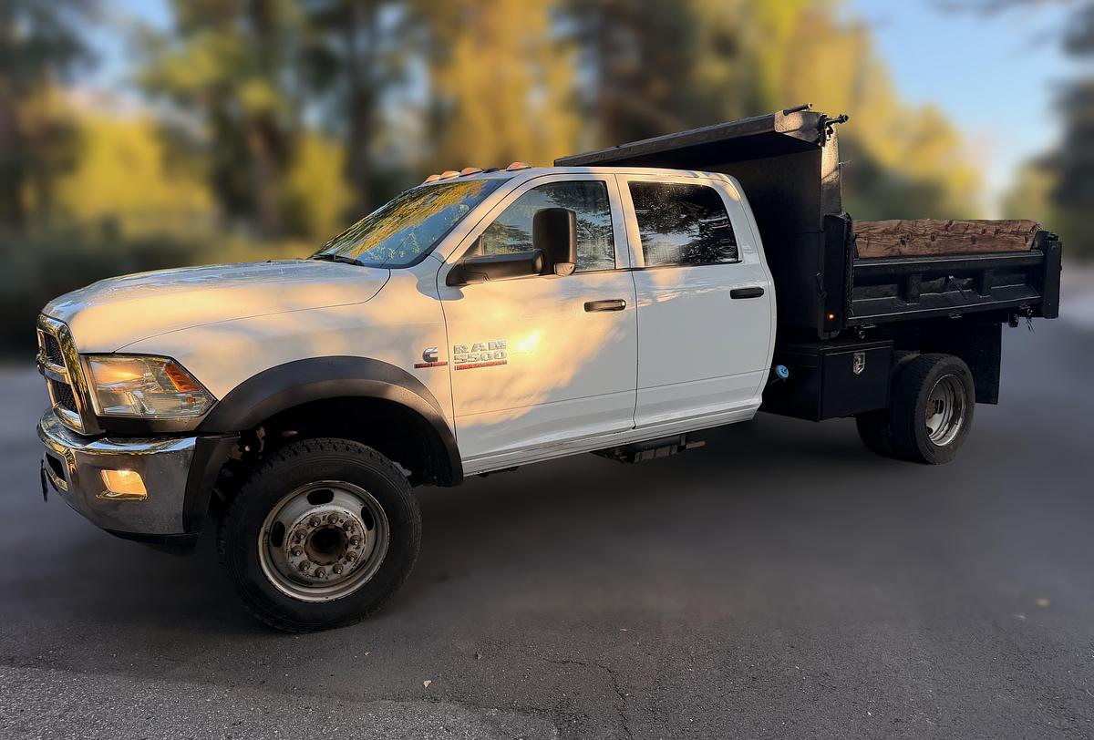 Used 2018 Dodge Ram 5500 Crew Cab Dump Truck