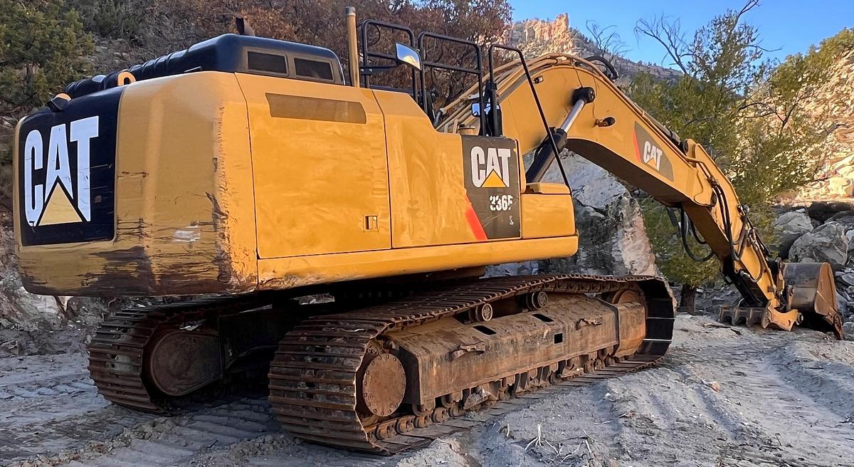 Used 2016 Caterpillar 336F L Excavator with Thumb