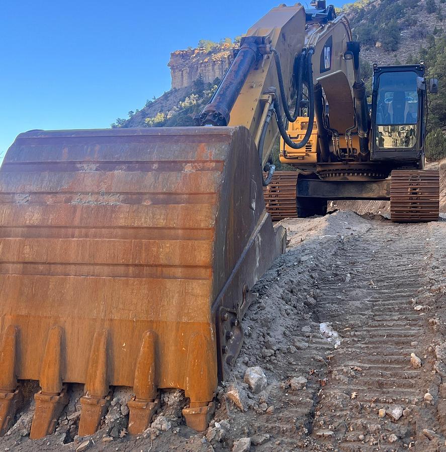Used 2016 Caterpillar 336F L Excavator with Thumb