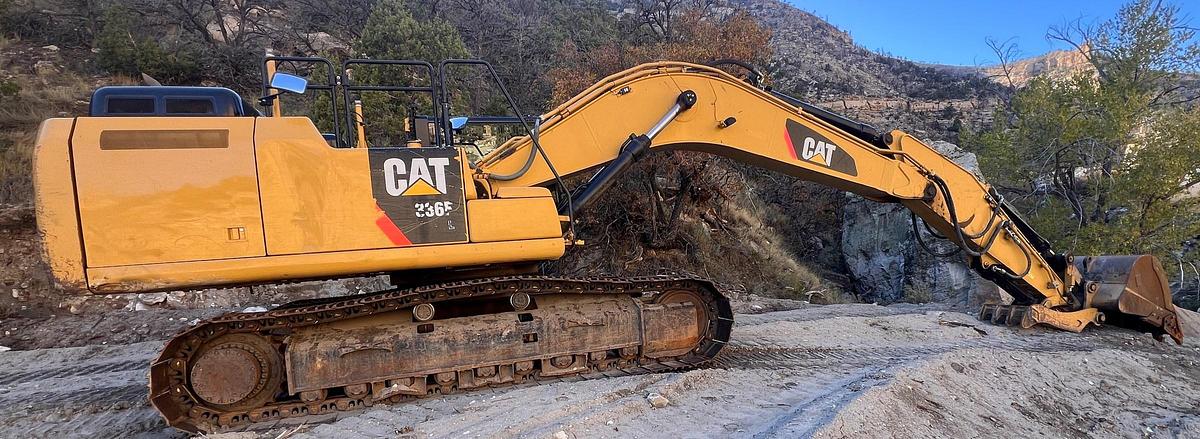Used 2016 Caterpillar 336F L Excavator with Thumb