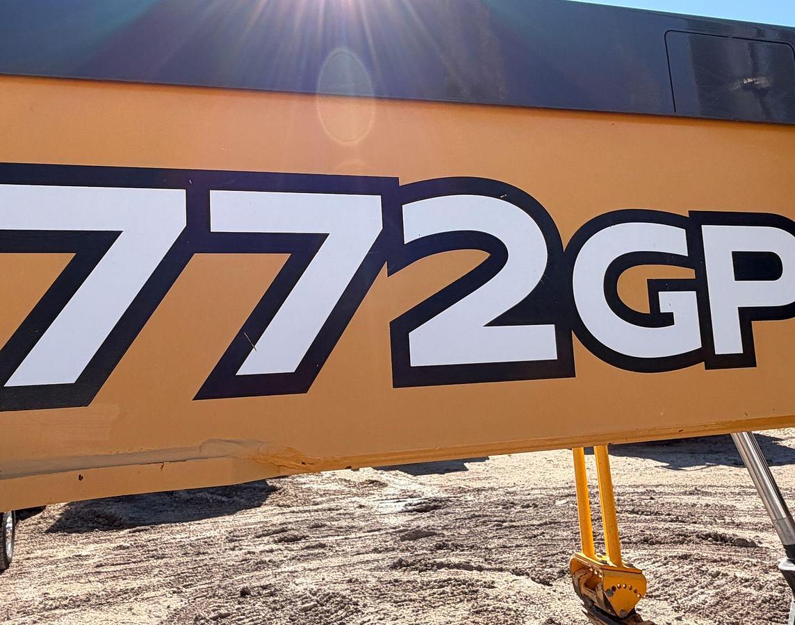 Used Deere 772GP Motor Grader 12K hrs 6WD
