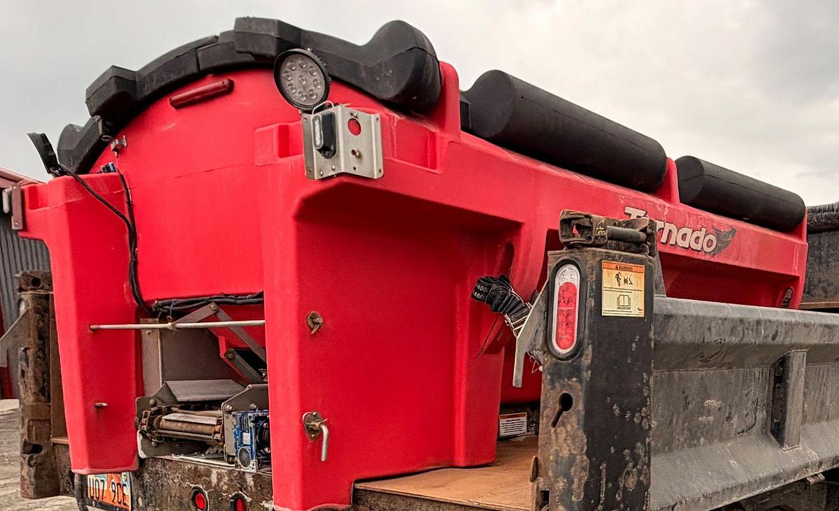 Used Western Tornado Salter/Spreader 1.8 cu yd