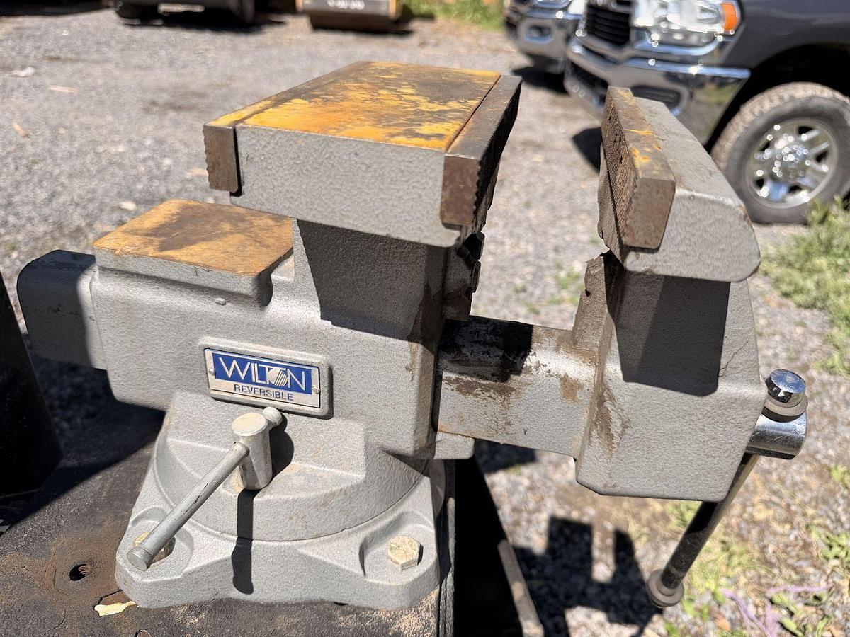Used Ford F-450 Super Duty service truck 247k miles. Crane, Welder, Compressor, reels, outriggers included.