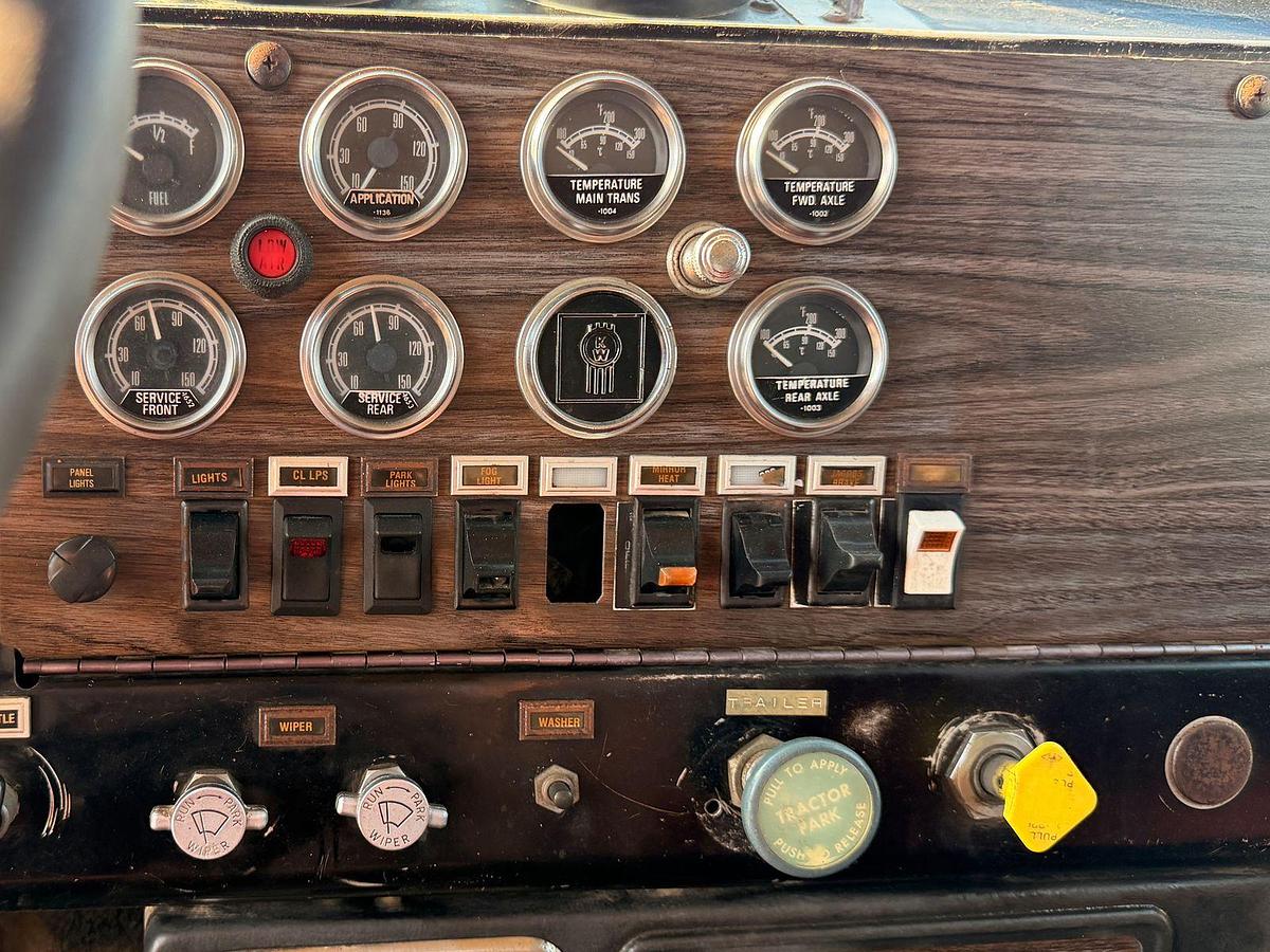 Used KENWORTH DUMPTRUCK CUMMINS
