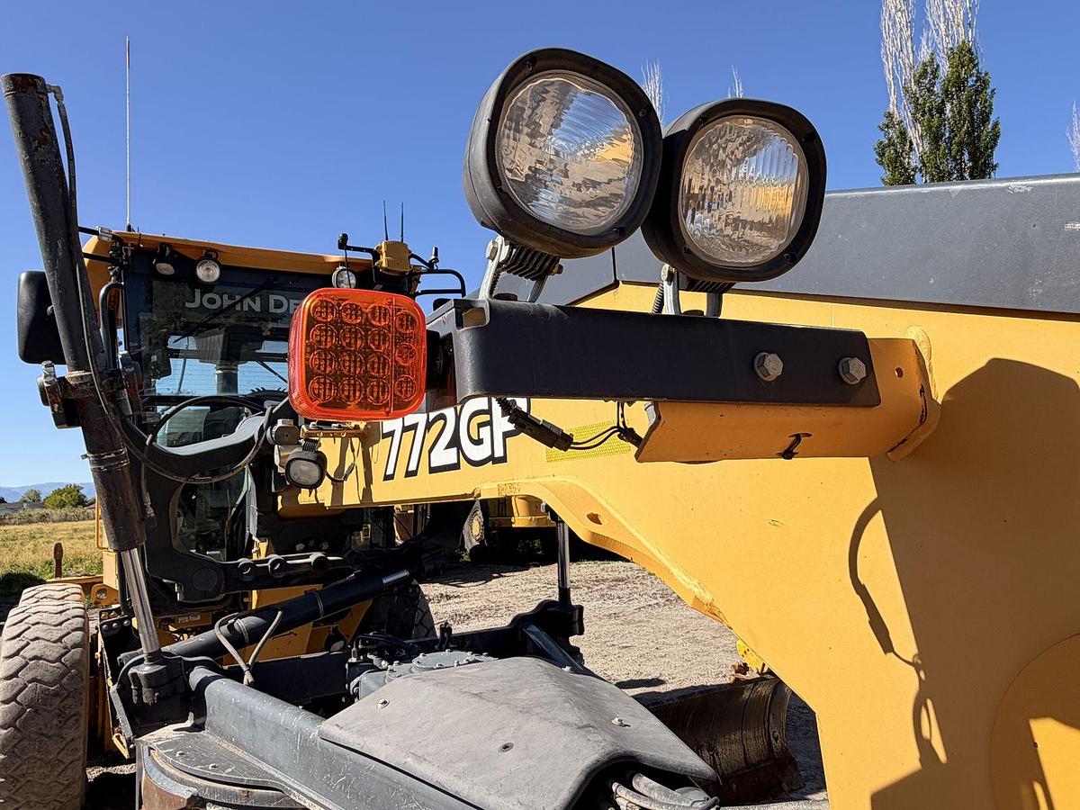 Used Deere 772GP Motor Grader 12K hrs 6WD