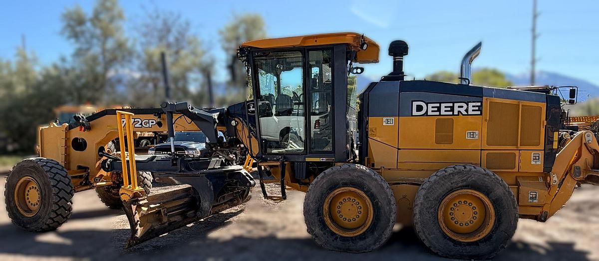 Used Deere 772GP Motor Grader 12K hrs 6WD