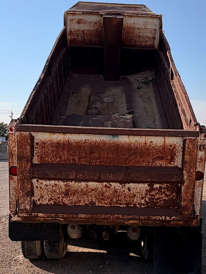Used KENWORTH DUMPTRUCK CUMMINS