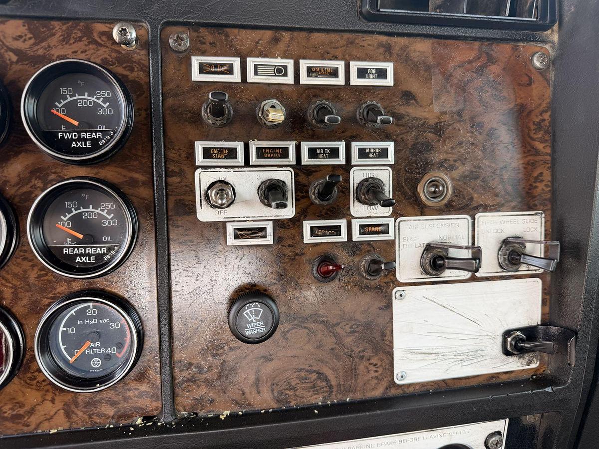 Used Kenworth T600 Cab and Chassis, New Engine, DayCab 10sp manual