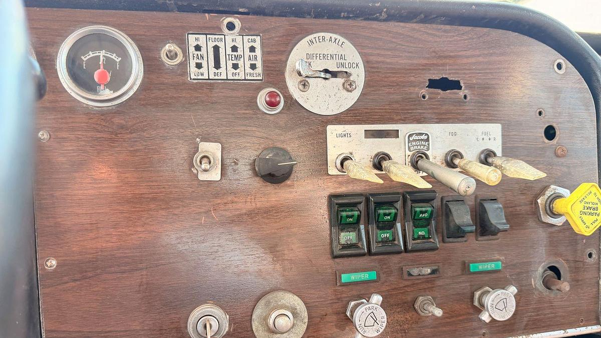 Used Peterbilt, 359A, DayCab, Rebuilt Cummins Small Cam diesel engine, 425 HP