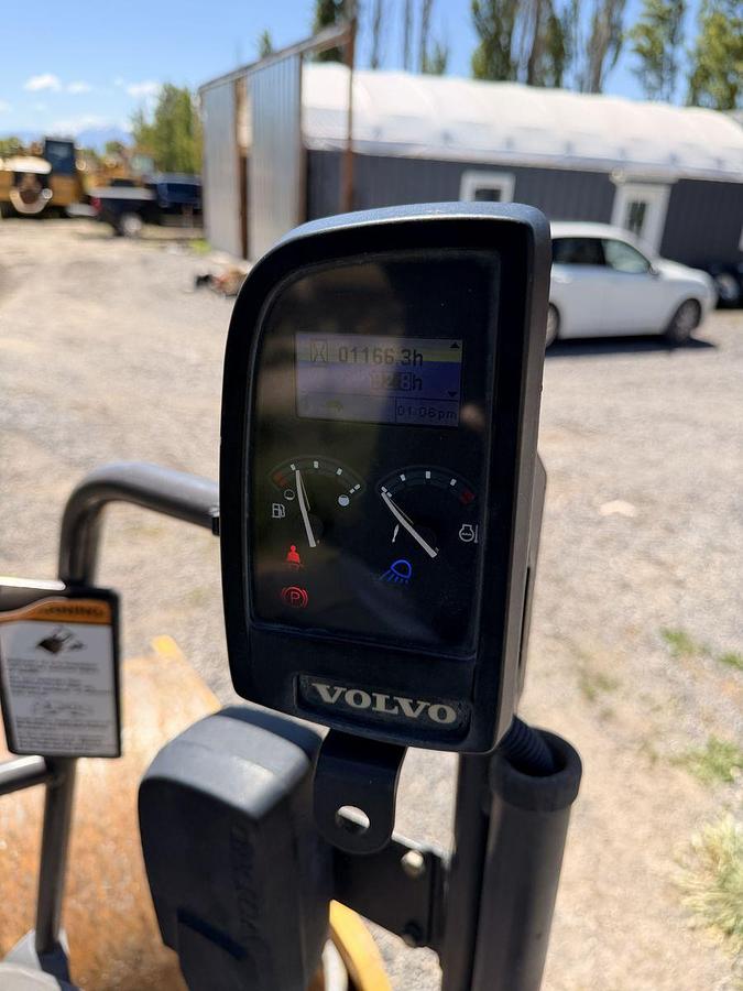 Used 2022 Volvo SD45B Single Drum Vibratory Smooth Drum Roller, 1,166.3 hours
