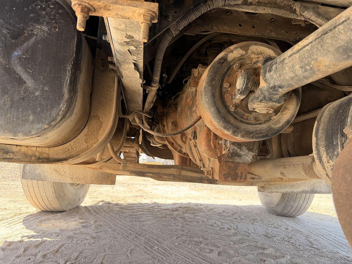 Used International box truck, Dt466 Engine