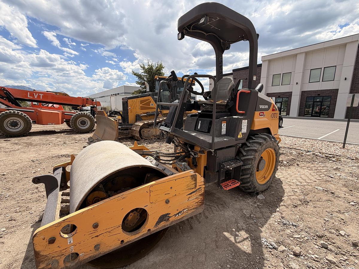 Used 2017 Volvo SD45B