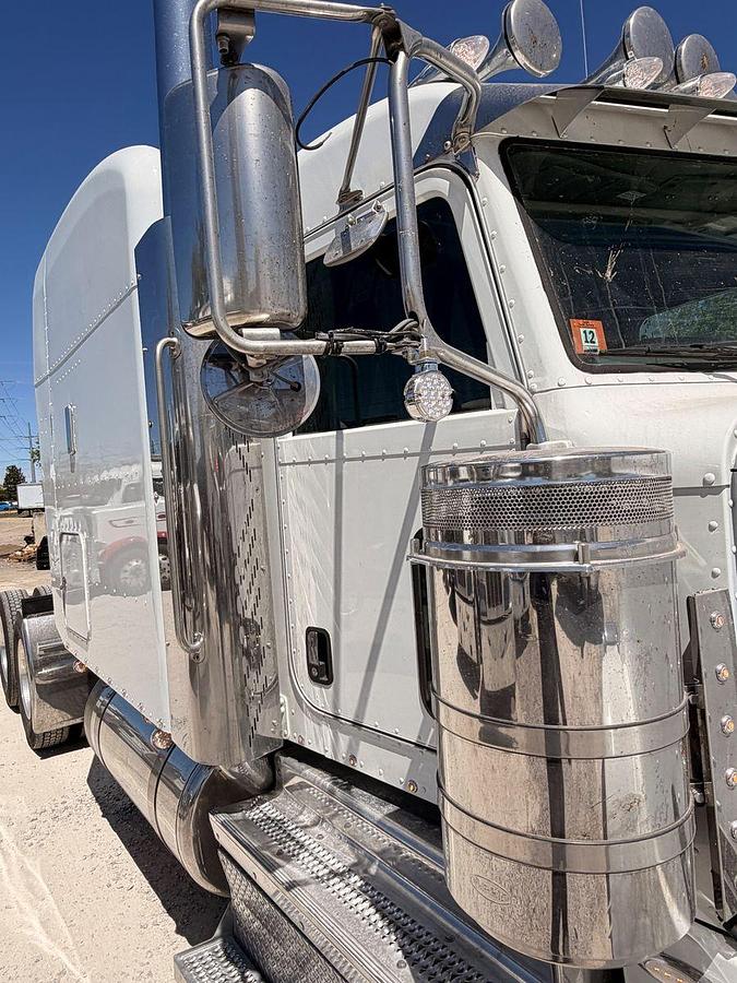 Used 2019 Peterbilt 389 with Cummins ISX15 and 18sp manual transmission