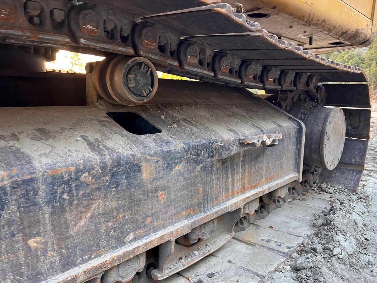 Used 2016 Caterpillar 336F L Excavator with Thumb