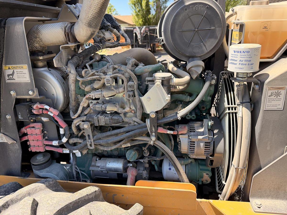 Used 2022 Volvo SD45B Single Drum Vibratory Smooth Drum Roller, 1,166.3 hours