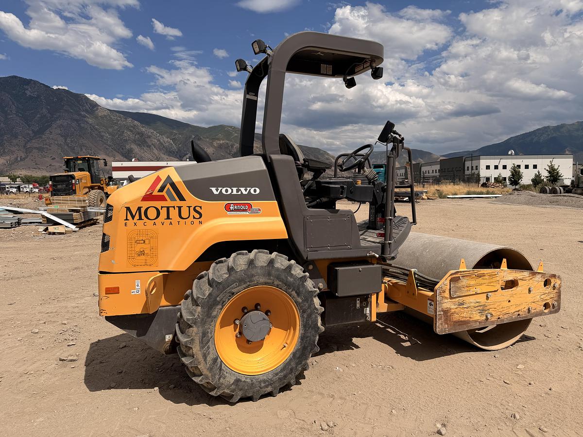 Used 2017 Volvo SD45B