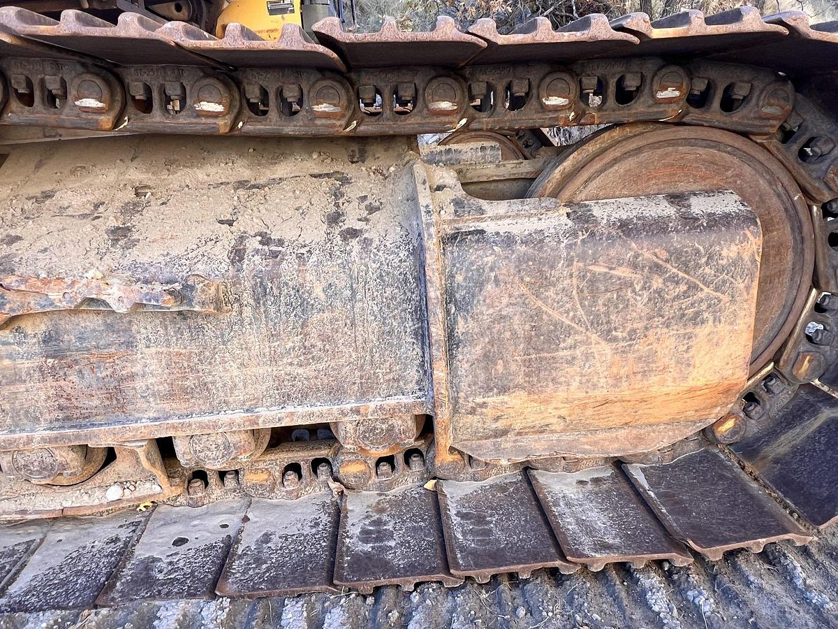 Used 2016 Caterpillar 336F L Excavator with Thumb
