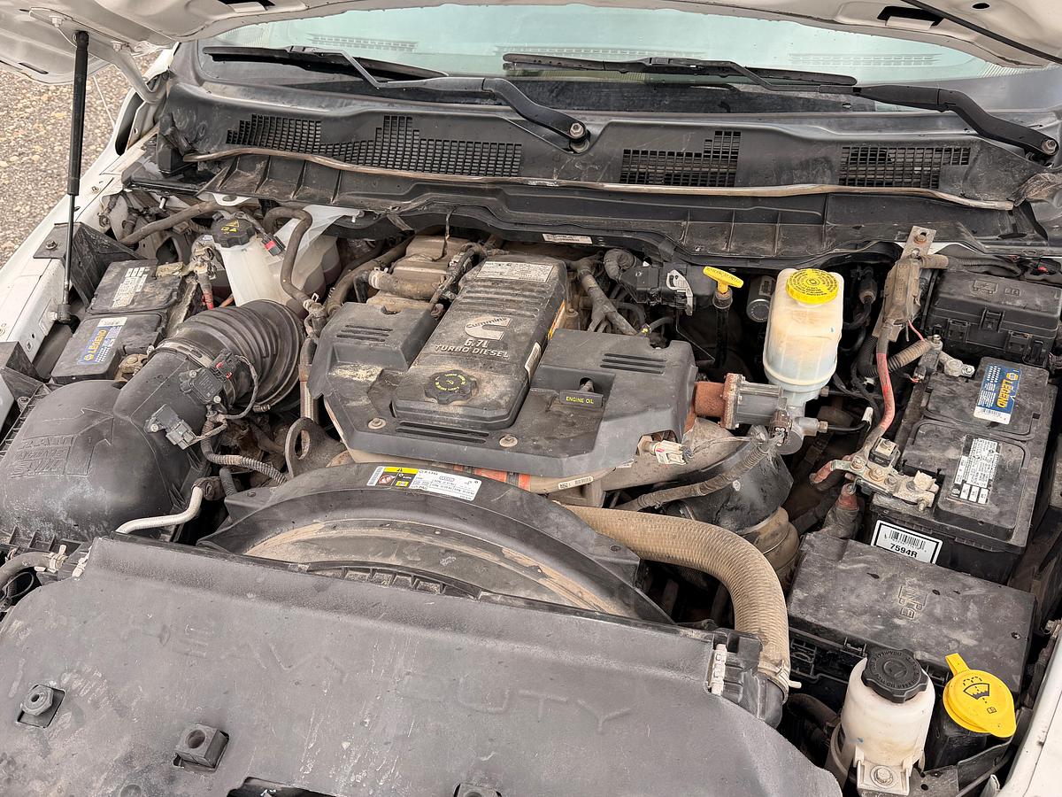 Used 2018 Dodge Ram 5500 Crew Cab Dump Truck