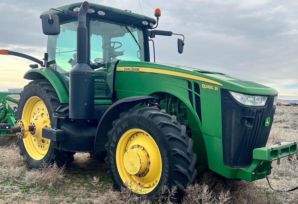 John Deere, 2011, 8285R, 4250 hrs