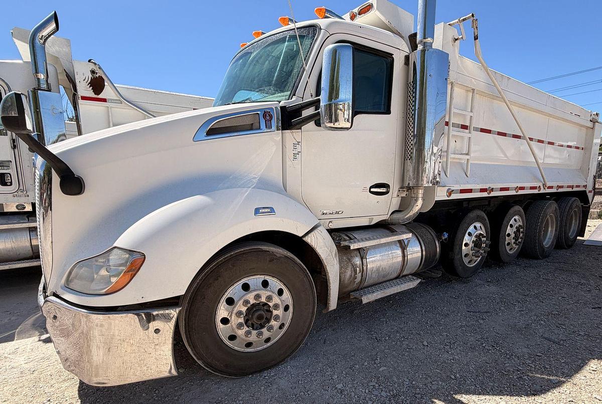 2019 Kenworth T680 Quad Axle Dump, Freshly rebuilt engine, PACCAR MX-13 450HP, diesel, 12-speed automated tranny, 645k miles