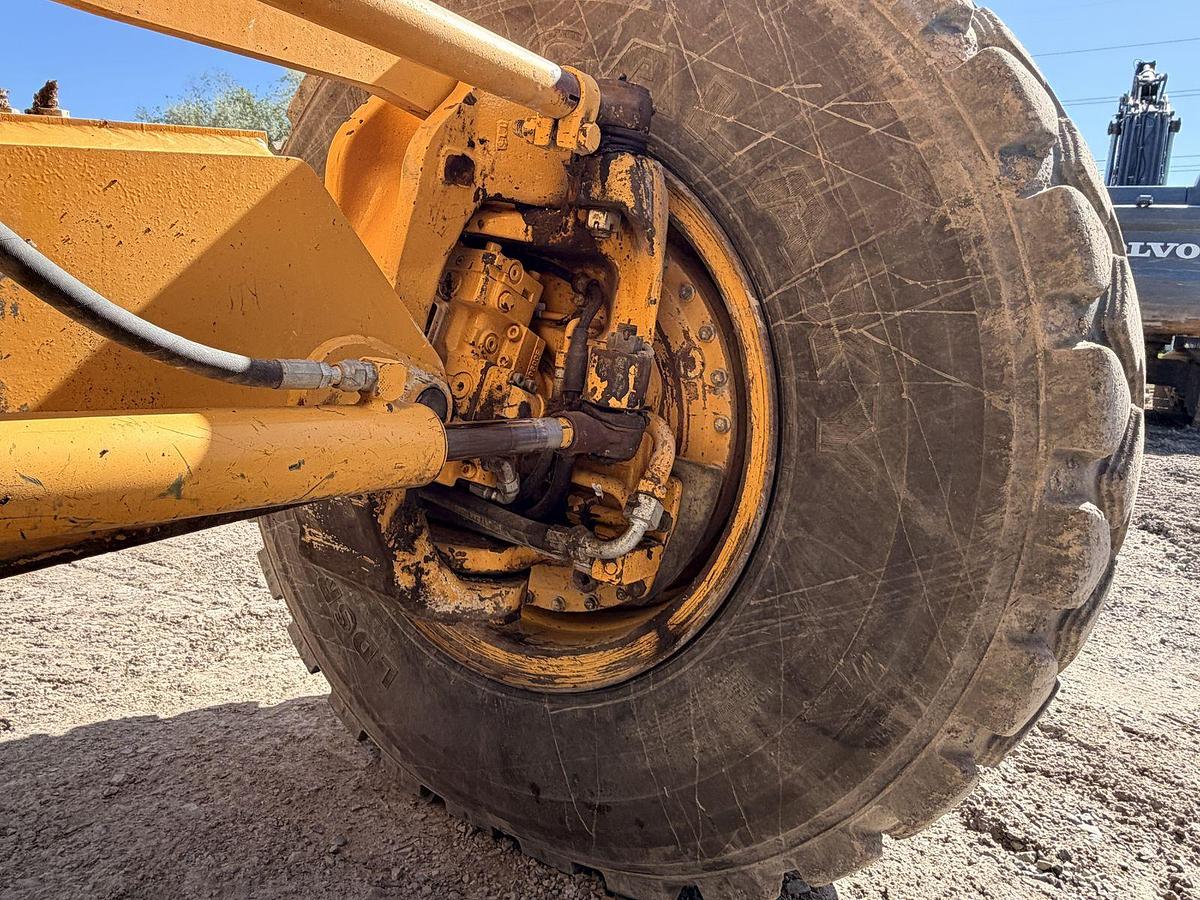 Used Deere 772GP Motor Grader 12K hrs 6WD