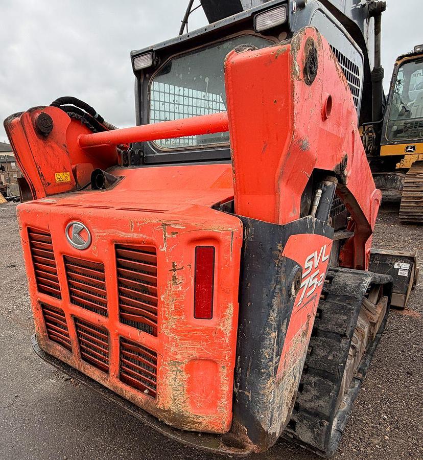 Used 2016 Kubota SVL75-2 tracked skid steer