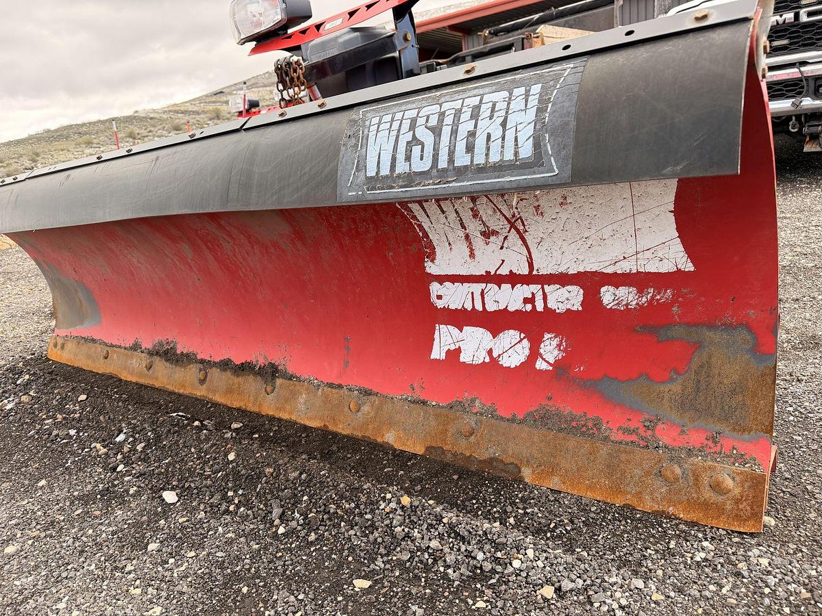 Used Western Pro Plus Ultra Finish Snow Plow – 8' Blade