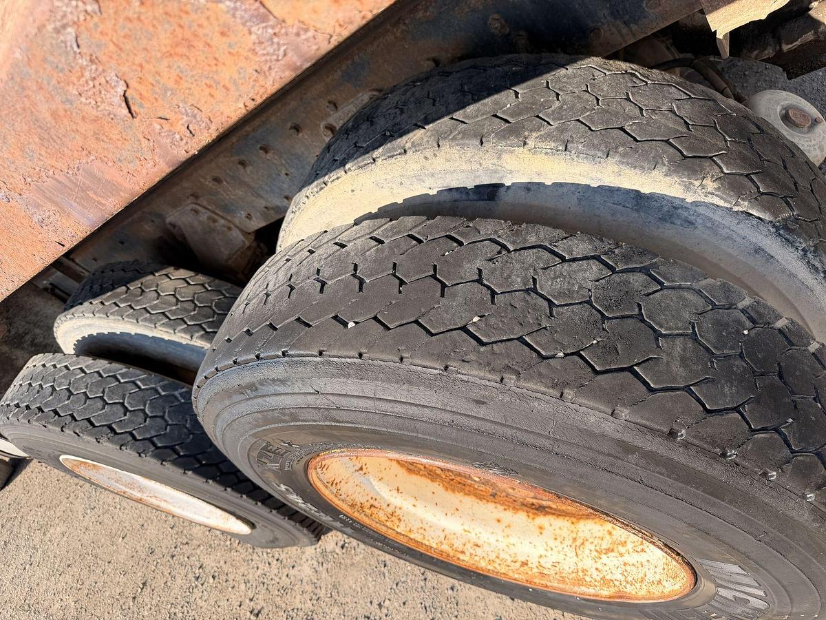 Used KENWORTH DUMPTRUCK CUMMINS