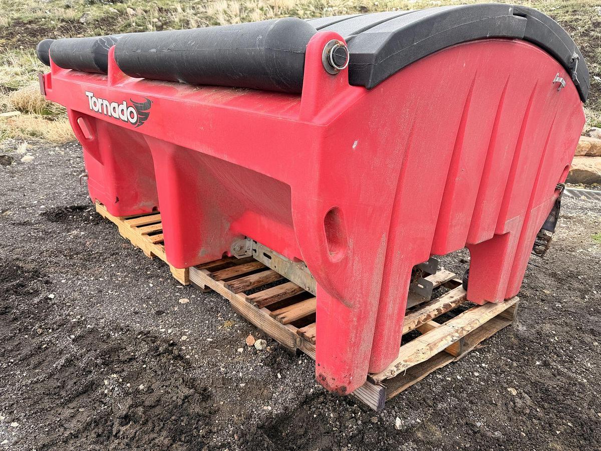 Used Western Tornado Salter/Spreader 1.8 cu yd