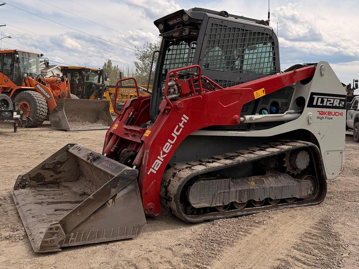Used 2024 Takeuchi tl12r2-crh
