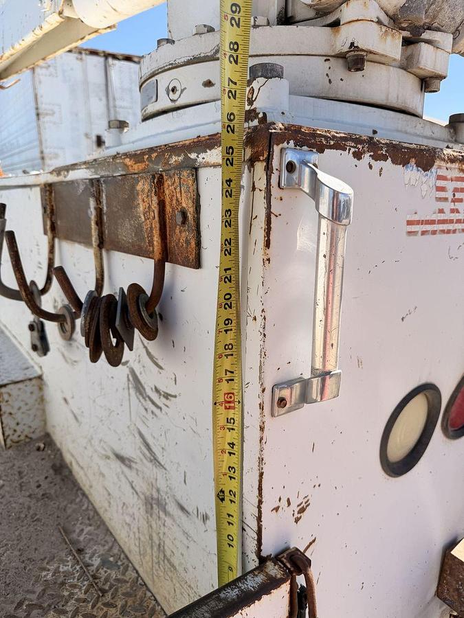 Used ***LOW MILES*** Ford F350 XL Service Truck with Crane and PowerStroke
