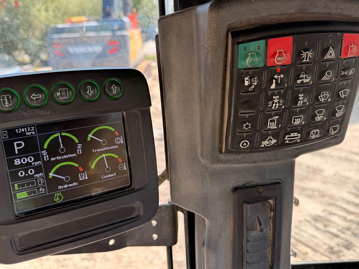 Used Deere 772GP Motor Grader 12K hrs 6WD