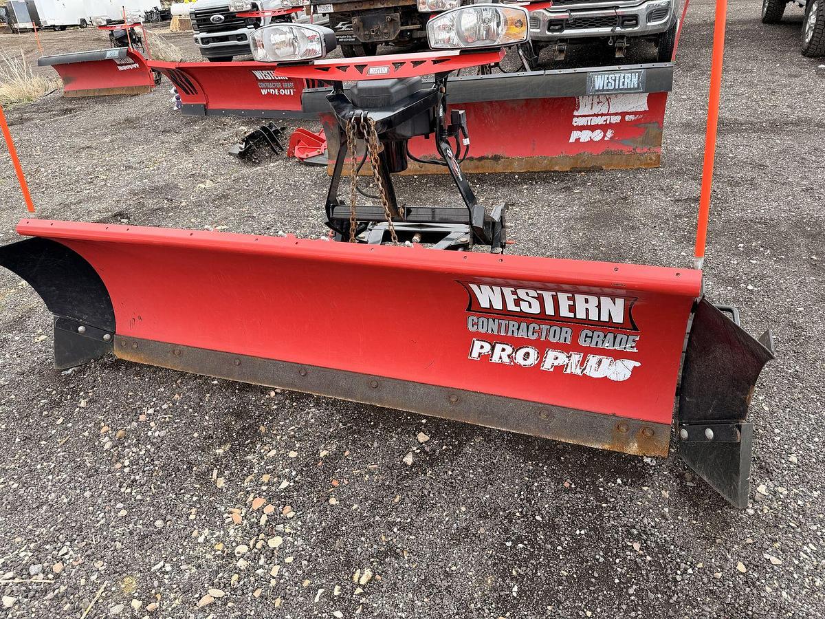 Used 2024 Western Pro Plus 8' Ultra Finish Snow Plow – UltraMount 2 | Ultra Finish