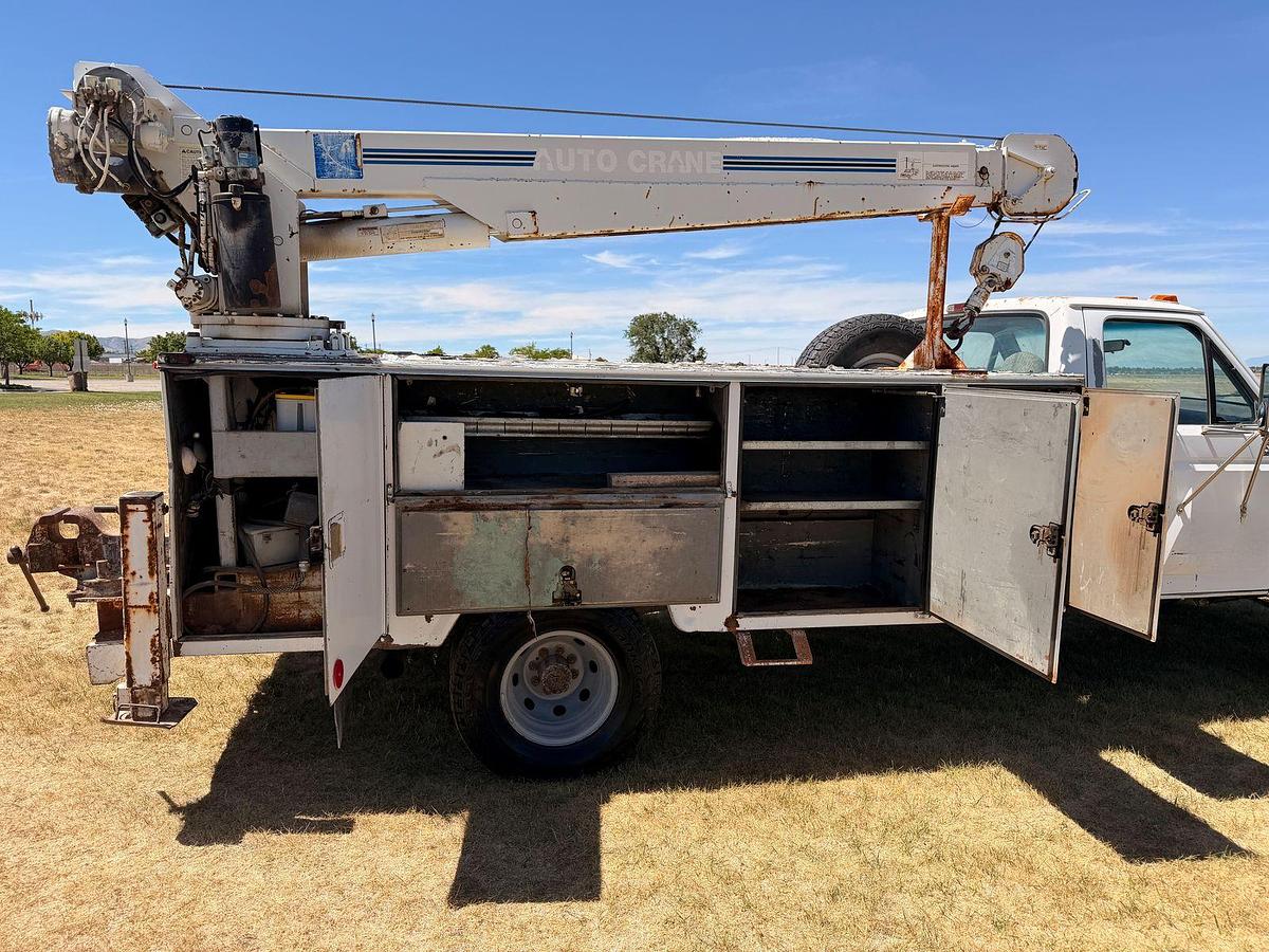 Used ***LOW MILES*** Ford F350 XL Service Truck with Crane and PowerStroke