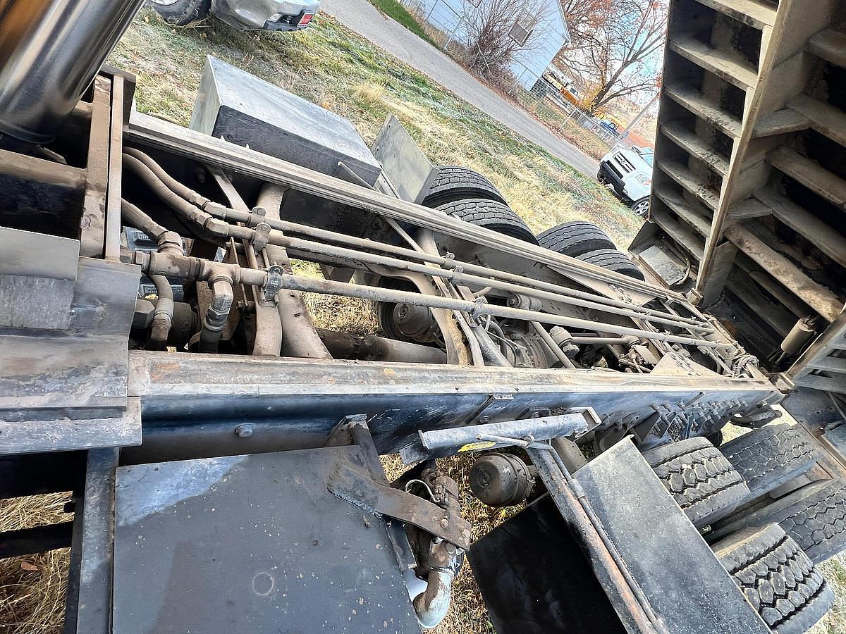 Used 2005 International 7600 Dump Truck