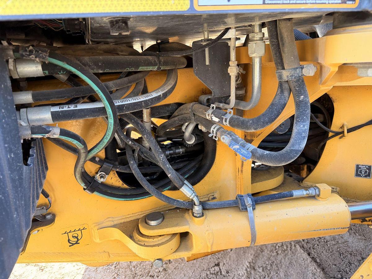Used Deere 772GP Motor Grader 12K hrs 6WD