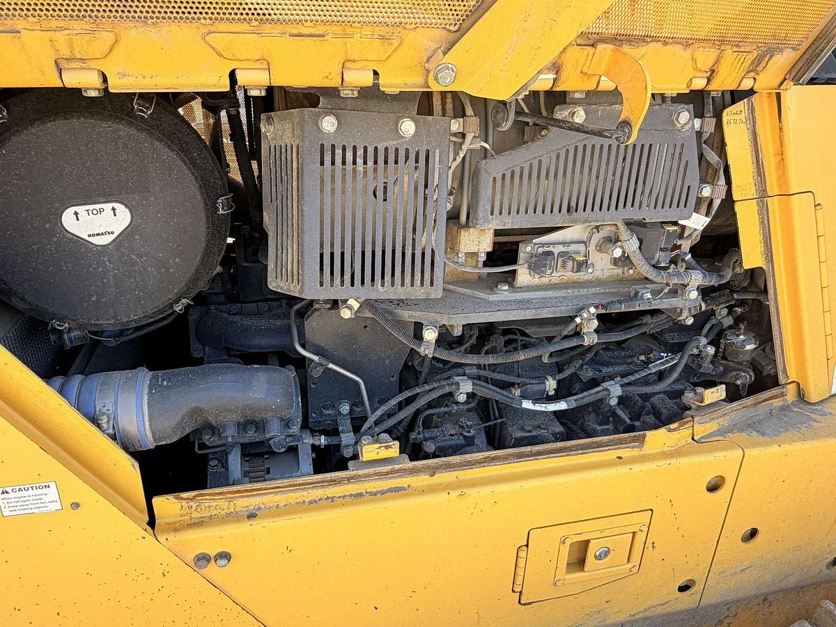 Used 2017 Komatsu D155AX-8, 8,851 hrs, turbocharged diesel, 354 HP