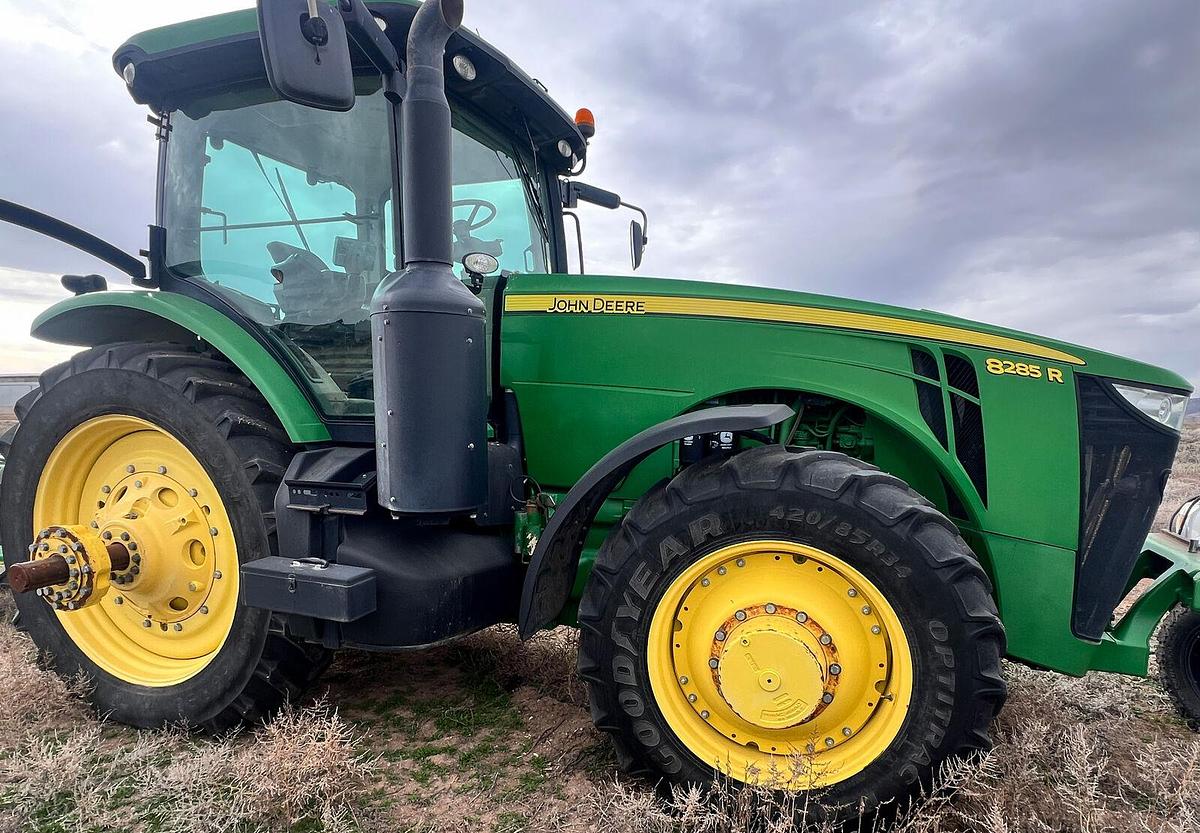 John Deere, 2011, 8285R, 4250 hrs