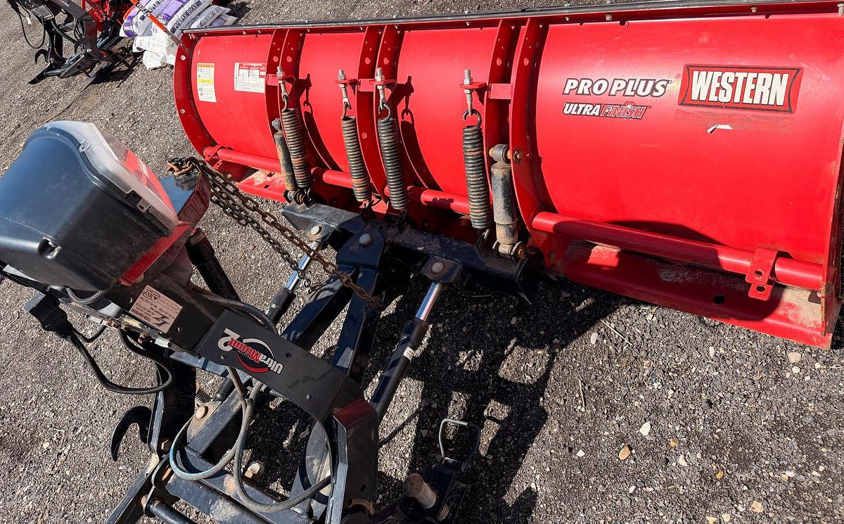 Used Western Pro Plus Ultra Finish snow plow 8'