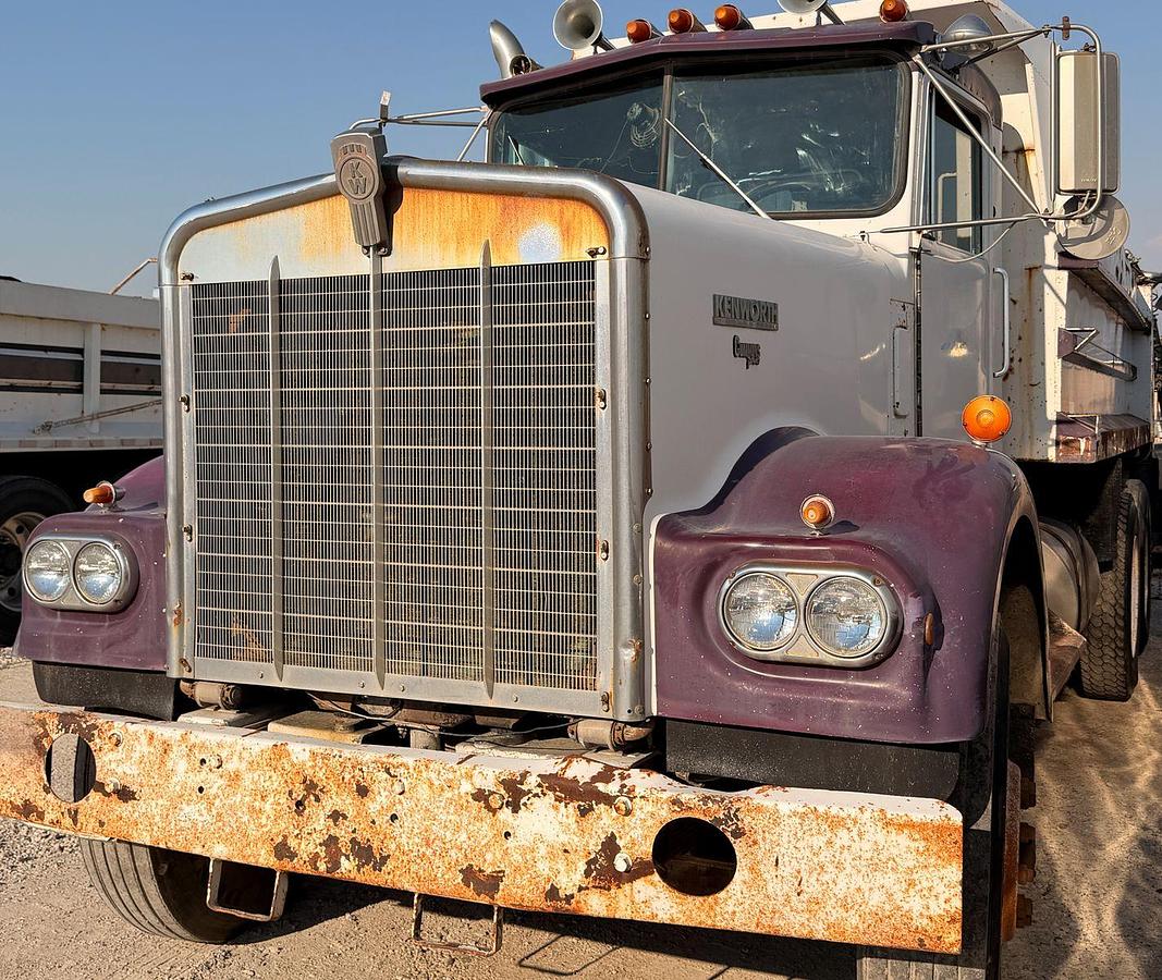 Used KENWORTH DUMPTRUCK CUMMINS