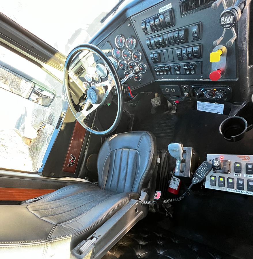 Used 2019 Western Star 4900SF Tri-Axle Dump Truck