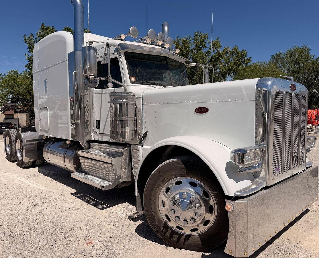 Used 2019 Peterbilt 389 with Cummins ISX15 and 18sp manual transmission