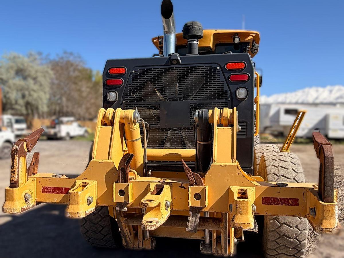 Used Deere 772GP Motor Grader 12K hrs 6WD