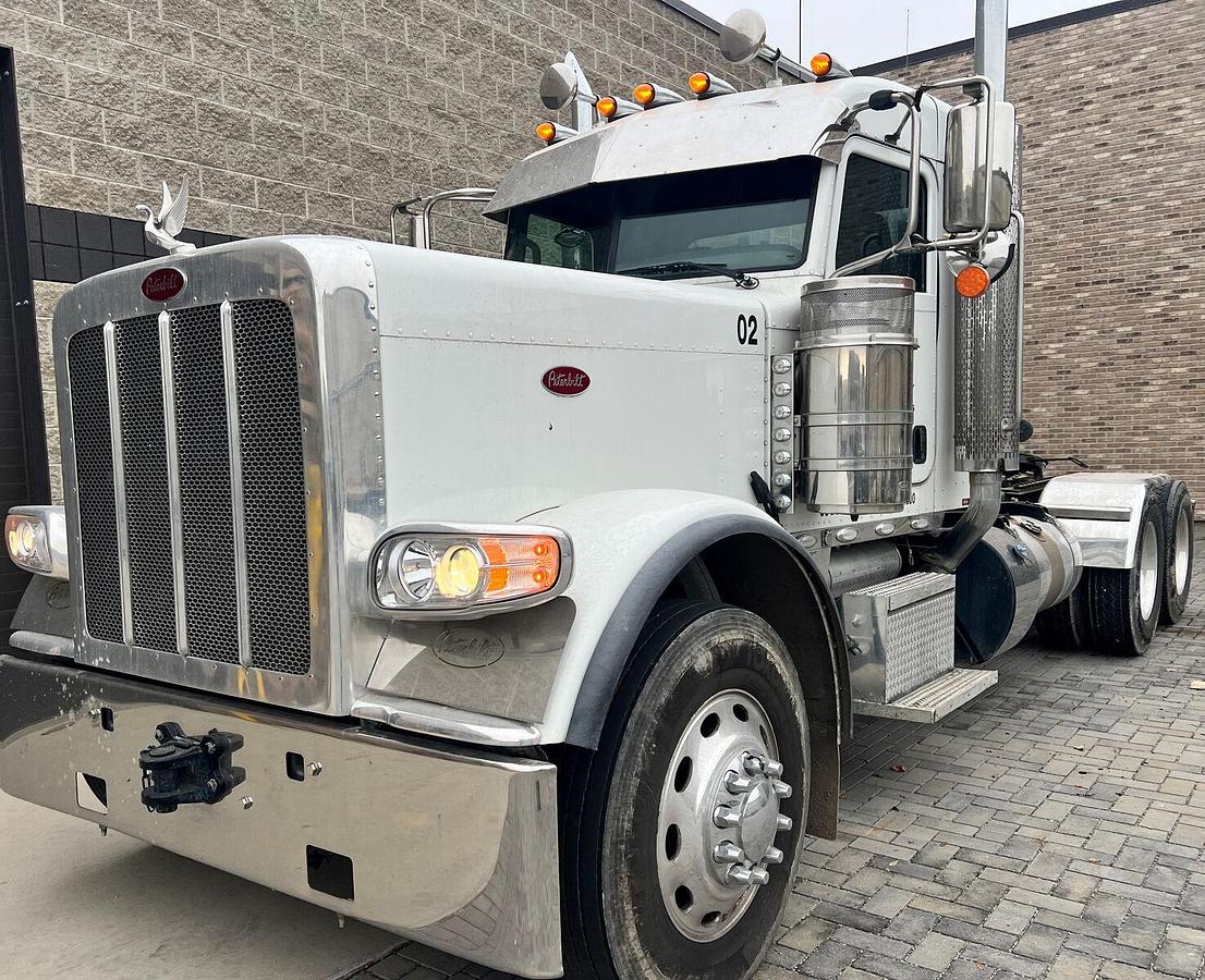 Used 2023 Peterbilt 389 Dual Axle Day Cab Semi Tractor
