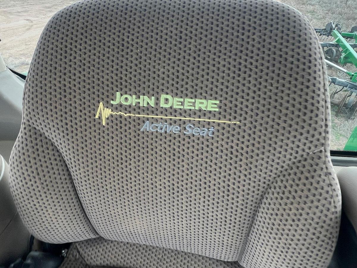 John Deere, 2011, 8285R, 4250 hrs