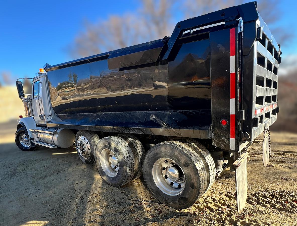 Used 2019 Western Star 4900SF Tri-Axle Dump Truck