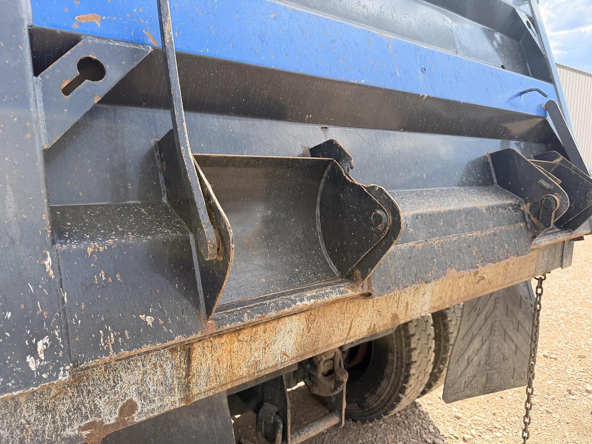 Used Freightliner FLD120SD