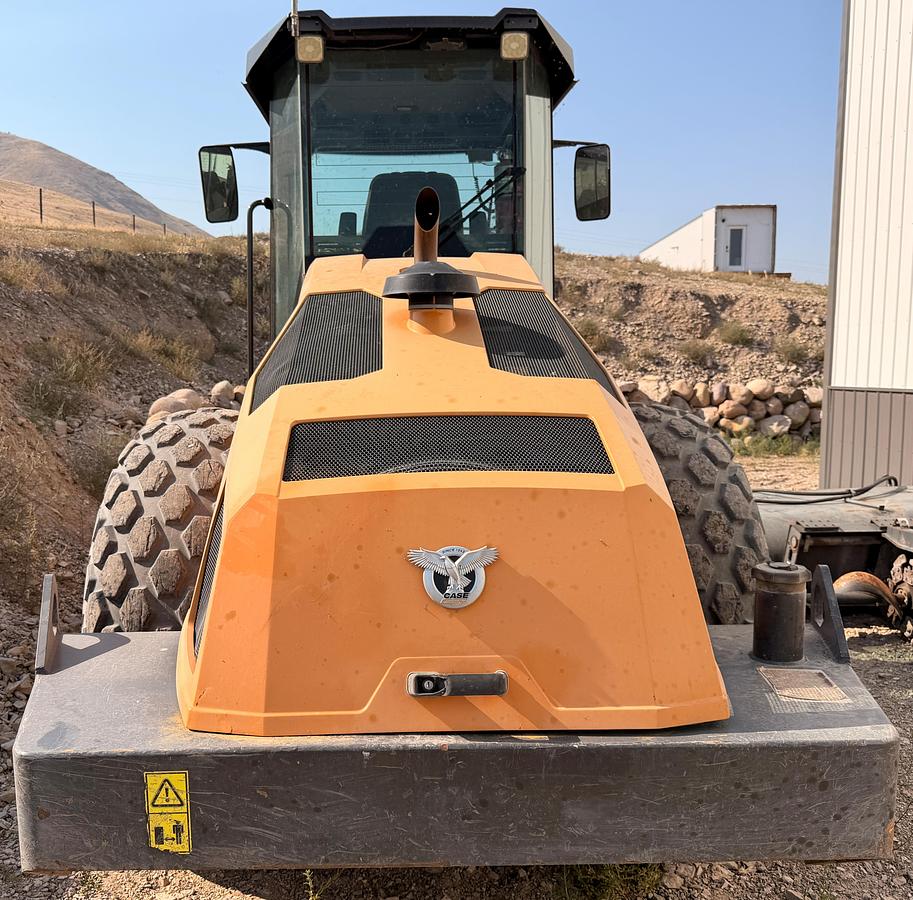 Used 2020 Case sv211e
