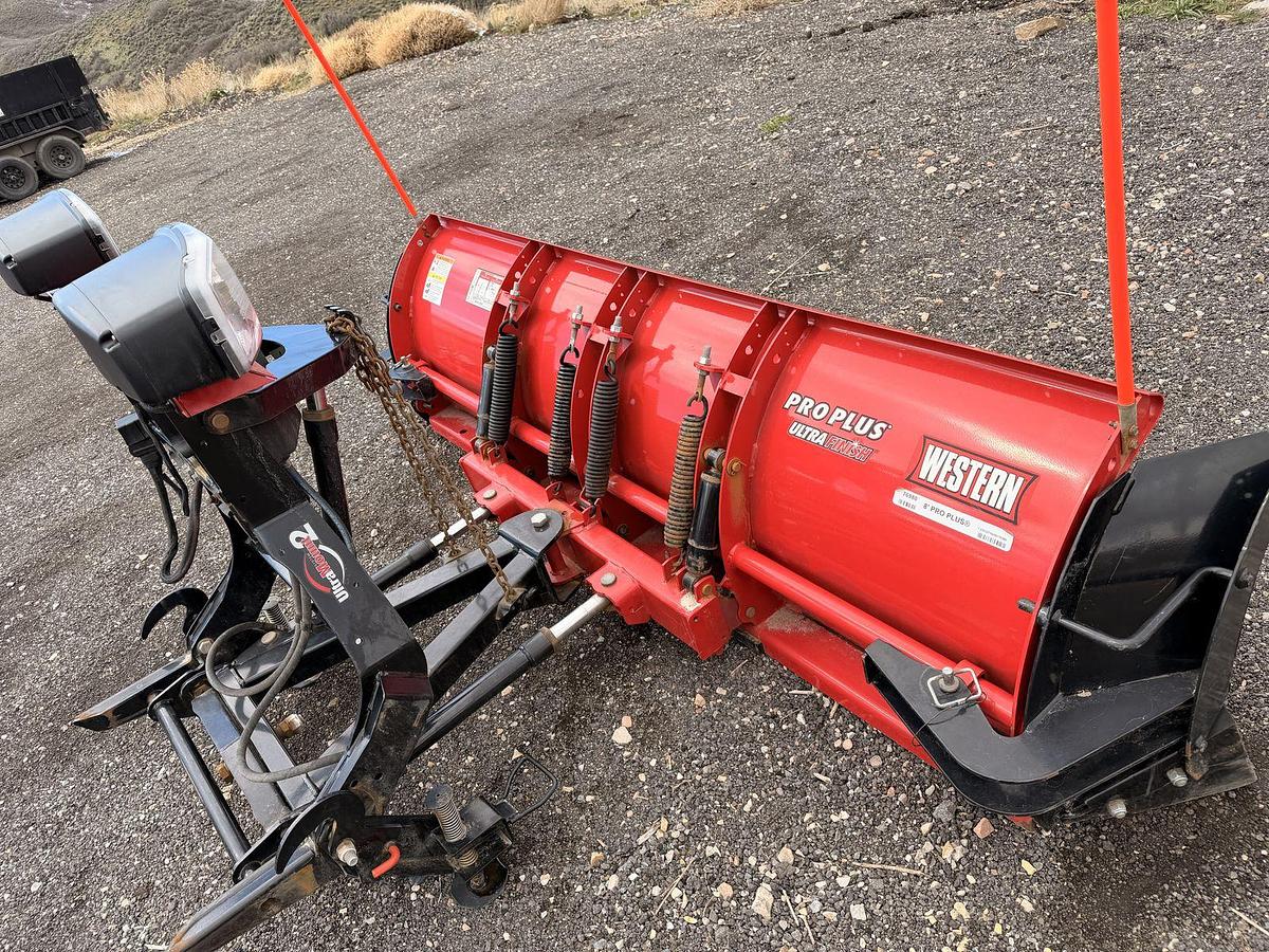 Used 2024 Western Pro Plus 8' Ultra Finish Snow Plow – UltraMount 2 | Ultra Finish