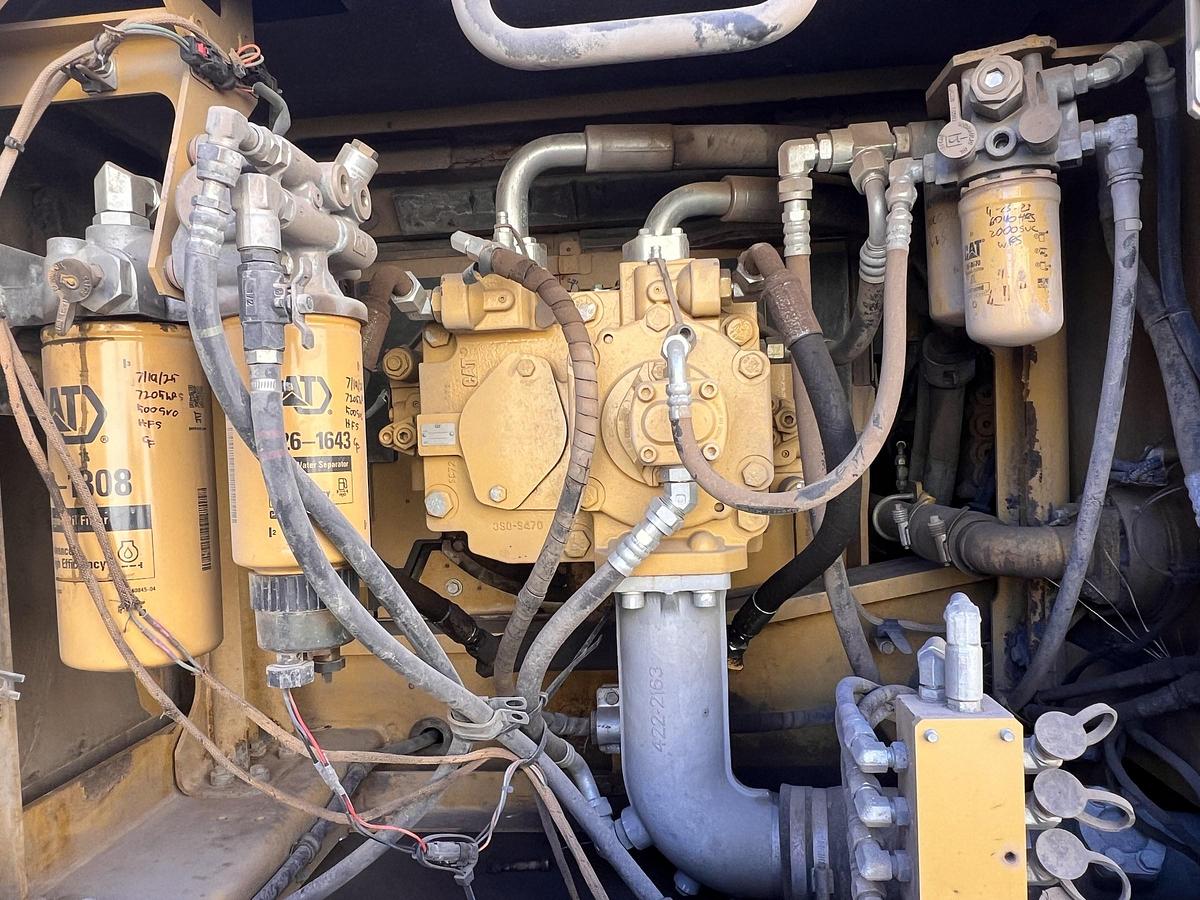 Used 2016 Caterpillar 336F L Excavator with Thumb